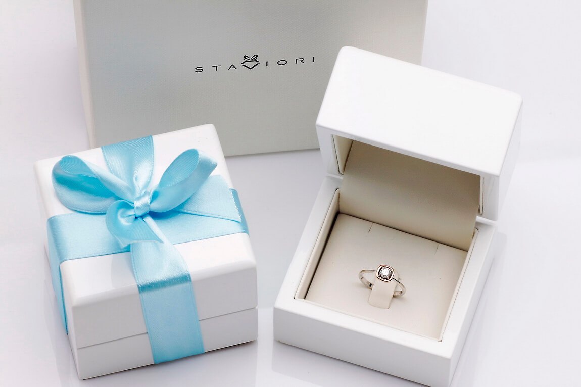 Złoty pierścionek PXD1542D - Diament